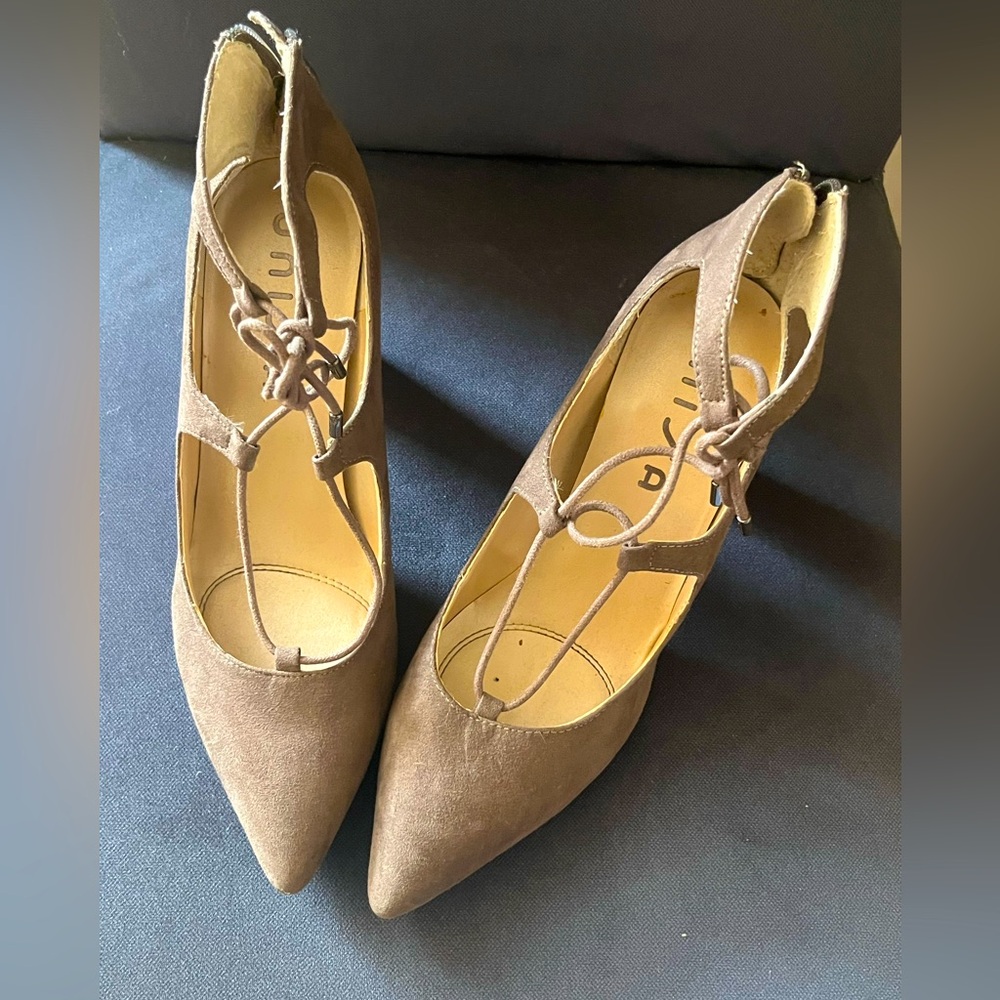 Unisa shoes